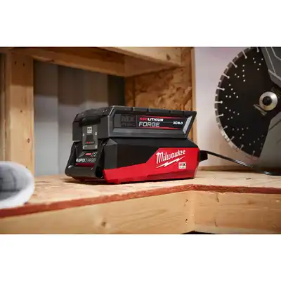 MX FUEL™ Akku-Schnellladegerät MXFFC_1