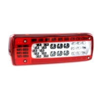 Feu arrière LED g., conn AMP 1.5 - 7 voies Latéral